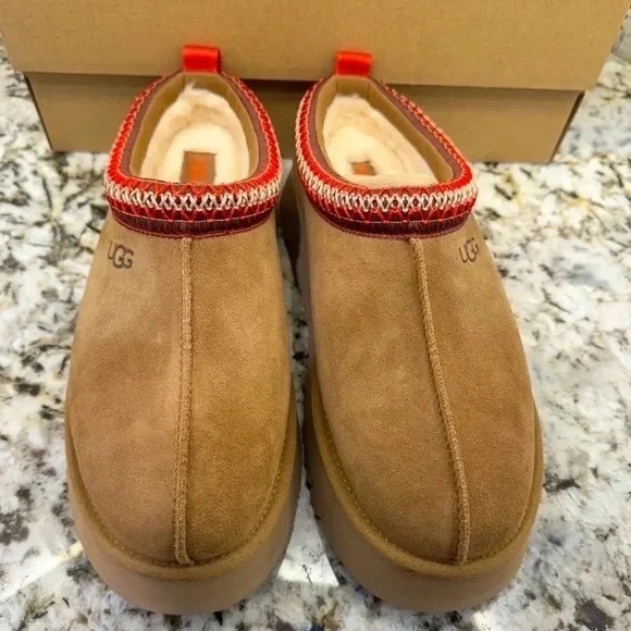 UGG Tazz Platform Slippers Chestnut Sandals - Picture 4 of 4